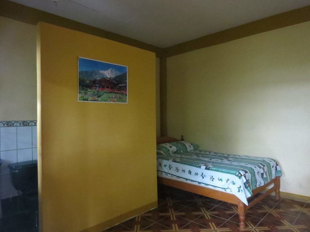 Tambopata Hostel Bambu Puerto Maldonado Luaran gambar