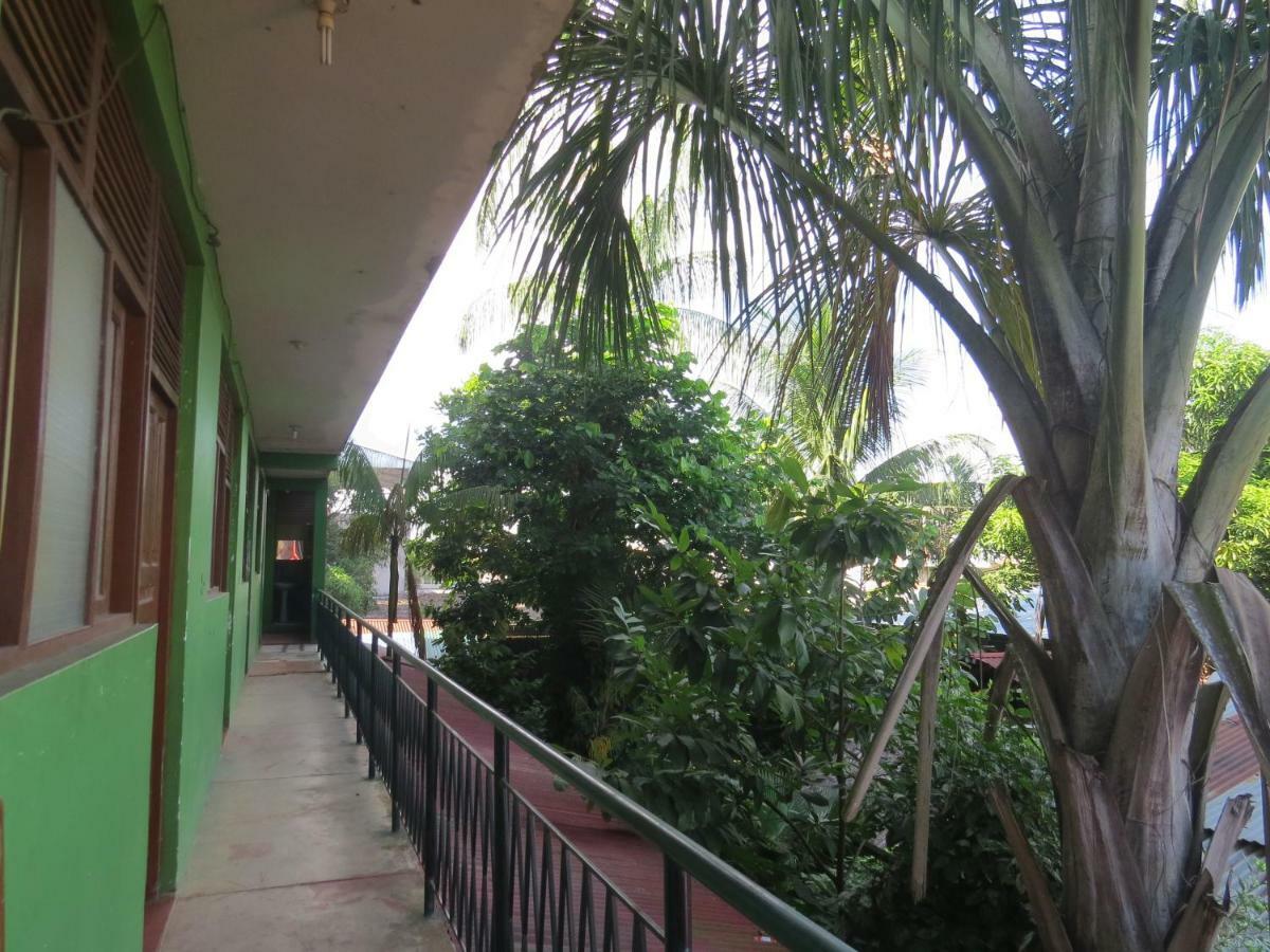 Tambopata Hostel Bambu Puerto Maldonado Luaran gambar