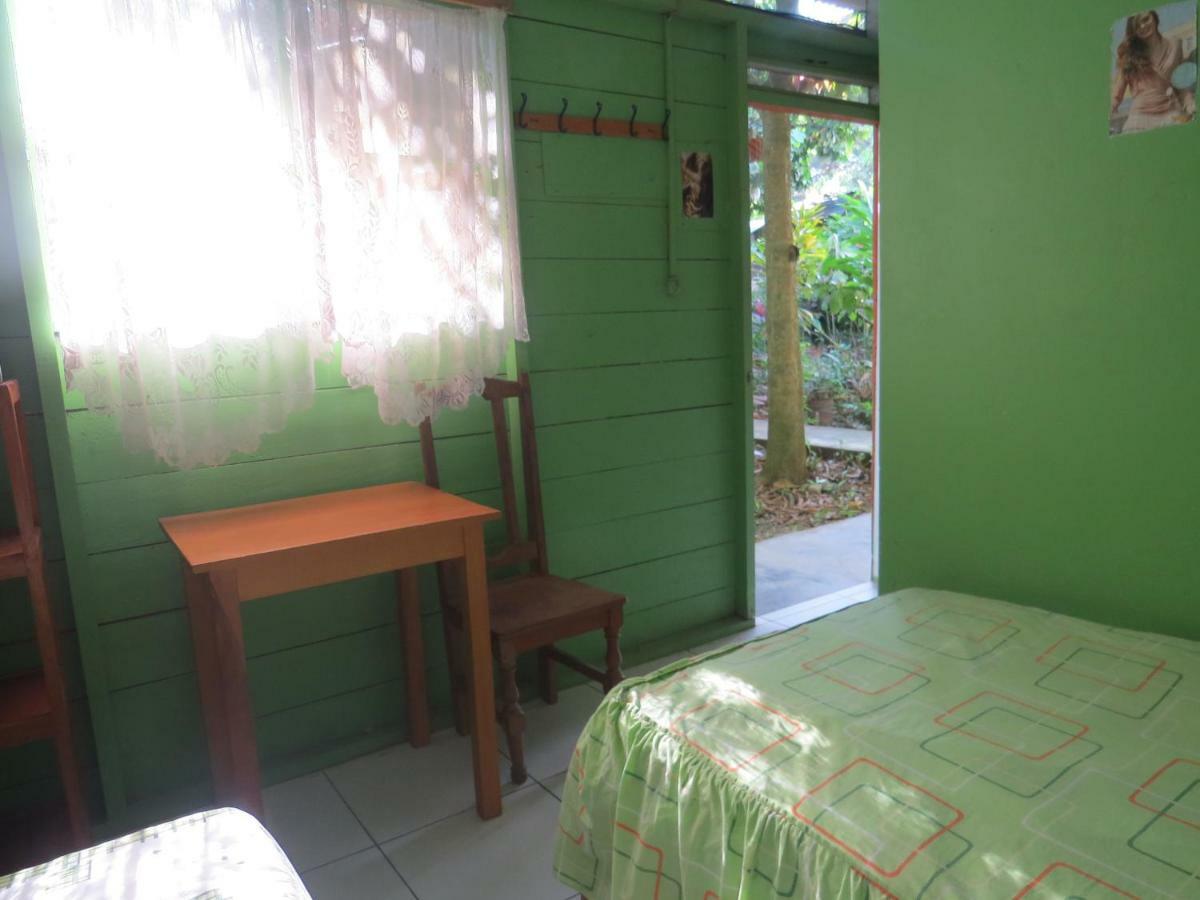 Tambopata Hostel Bambu Puerto Maldonado Luaran gambar