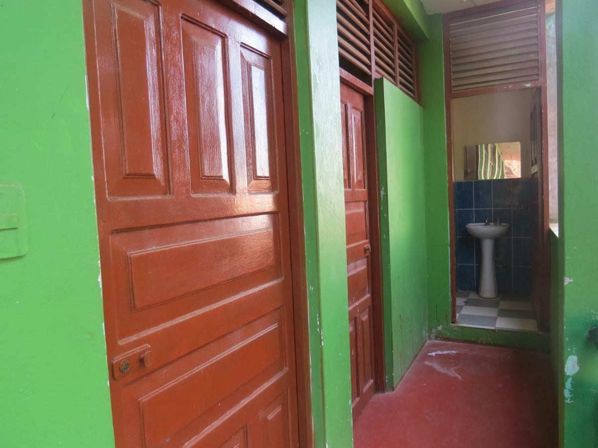 Tambopata Hostel Bambu Puerto Maldonado Luaran gambar