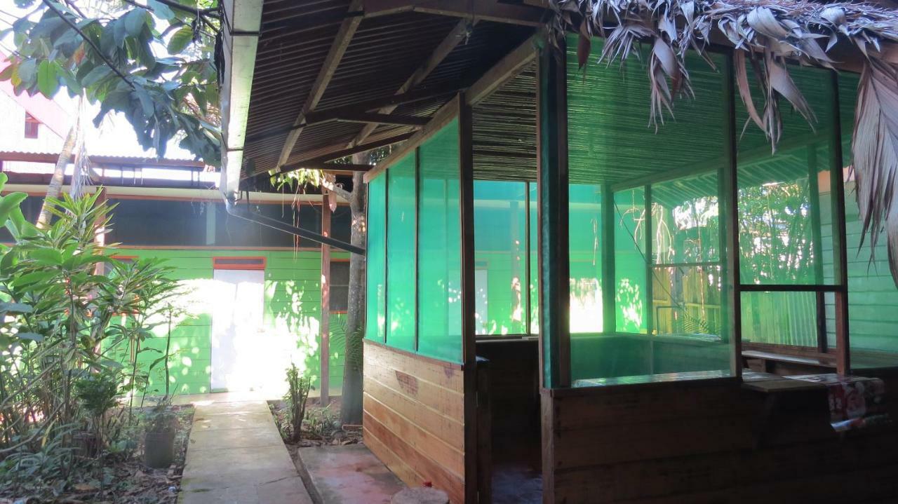 Tambopata Hostel Bambu Puerto Maldonado Luaran gambar